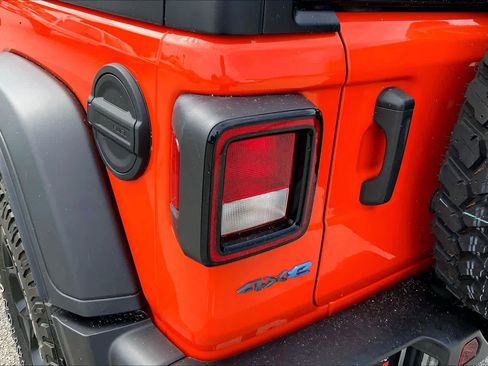 Certified 2023 Jeep Wrangler Unlimited w/ 8.4" Radio Group AWD/4WD image 25