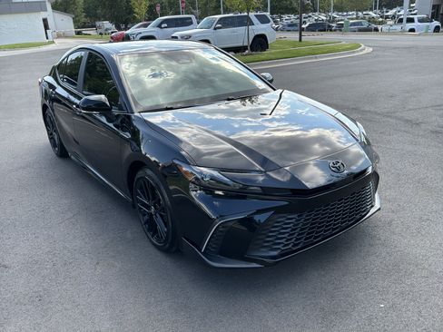 Used 2026 Toyota Camry SE FWD image 2