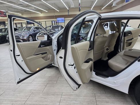 Used 2015 Honda Accord EX-L image 15