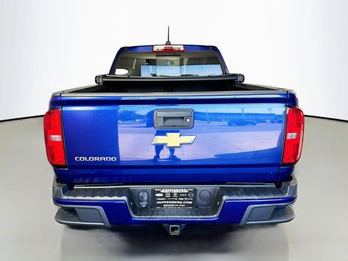 Used 2015 Chevrolet Colorado Z71 AWD/4WD image 6
