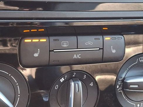 Used 2018 Volkswagen Jetta Sport image 24