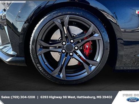 Used 2018 Chevrolet Camaro SS image 7