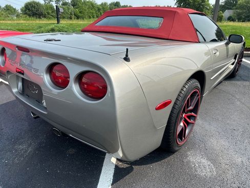 Used 2002 Chevrolet Corvette Convertible w/ Preferred Equipment Group2 image 7