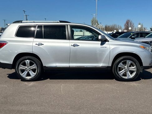 Used 2013 Toyota Highlander Limited image 3