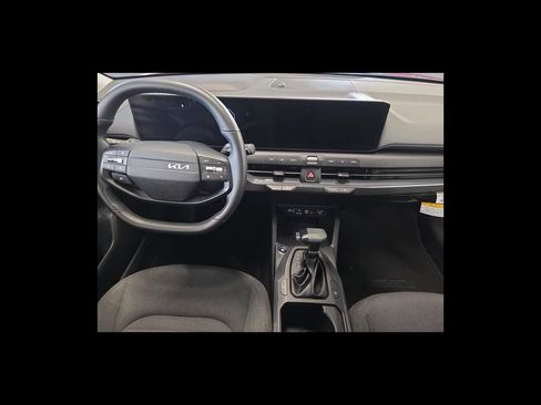 Used 2025 Kia K4 EX FWD image 13