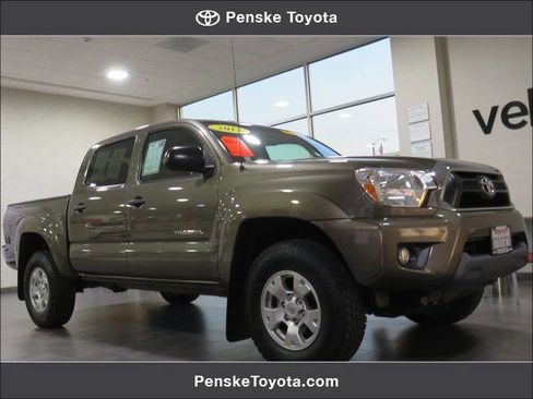 Used 2012 Toyota Tacoma PreRunner image 1