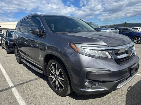 Used 2019 Honda Pilot Touring image 3