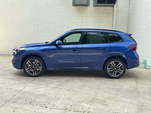 Used 2025 BMW X1 xDrive28i w/ M Sport Package image 5