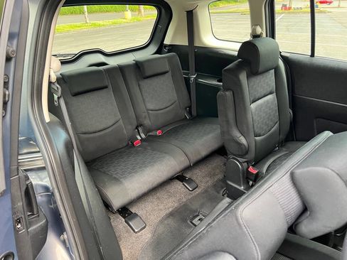 Used 2009 MAZDA MAZDA5 Sport image 16