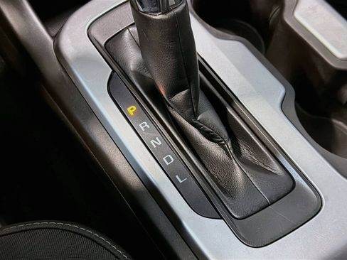 Used 2022 Chevrolet Colorado LT w/ LT Convenience Package AWD/4WD image 18