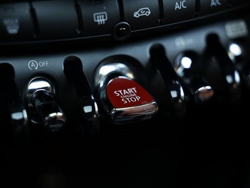 Used 2023 MINI Cooper S image 40