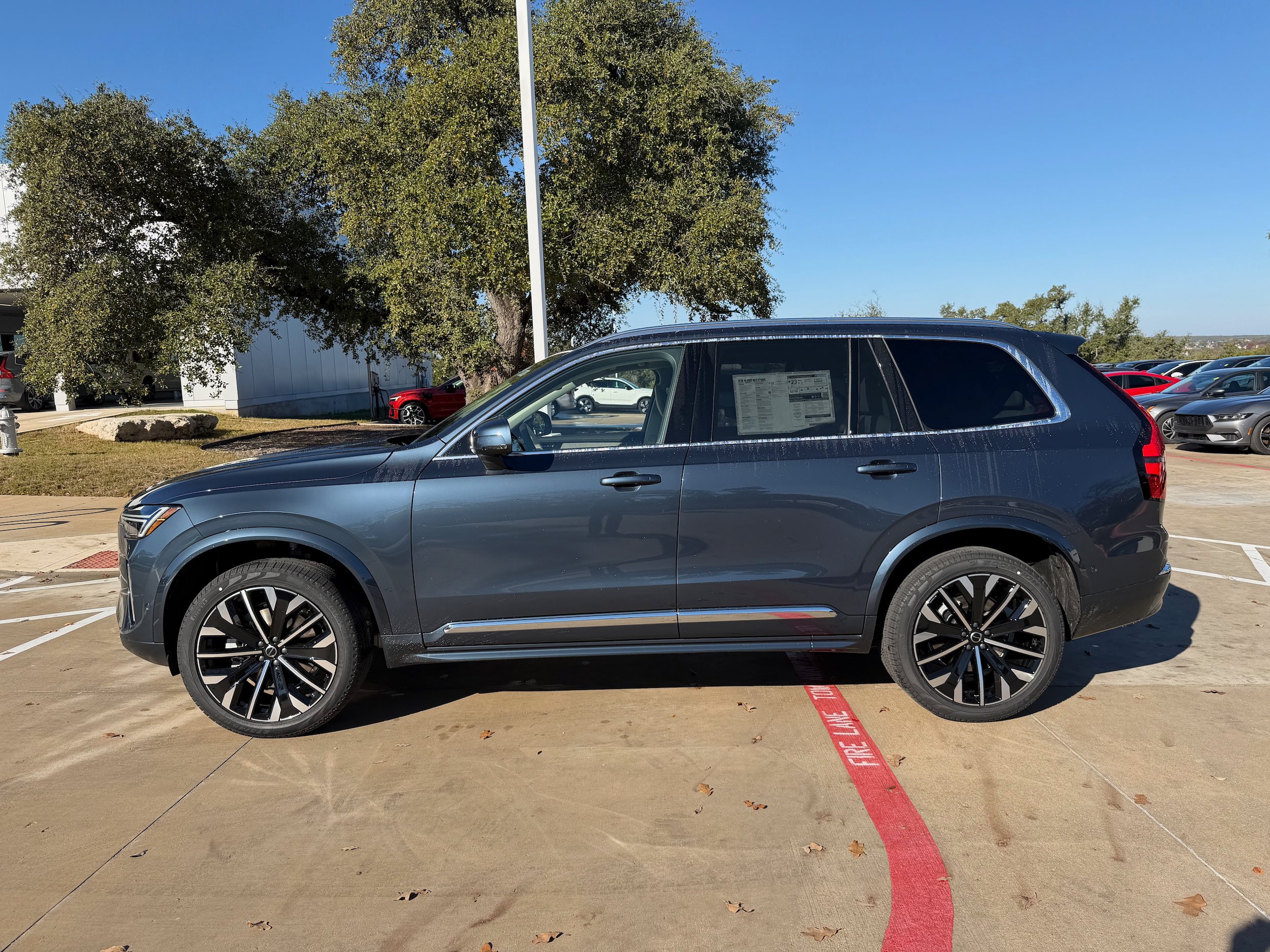 Used 2026 Volvo XC90 B6 Ultra w/ Protection Package AWD/4WD image 3