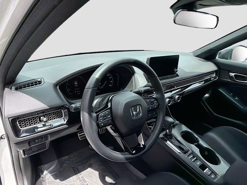 Used 2025 Honda Civic Sport image 9