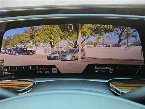 Used 2022 Cadillac Escalade ESV Premium Luxury image 13