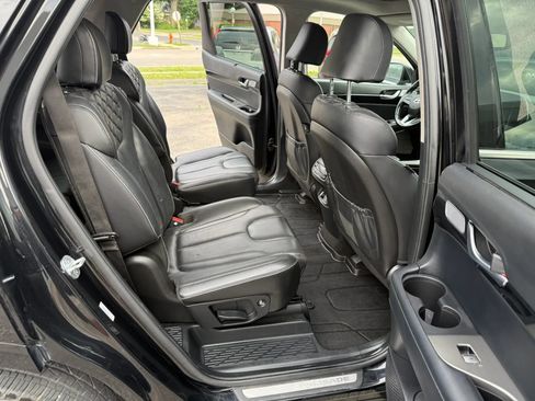 Used 2021 Hyundai Palisade Limited w/ Winter Package AWD/4WD image 14