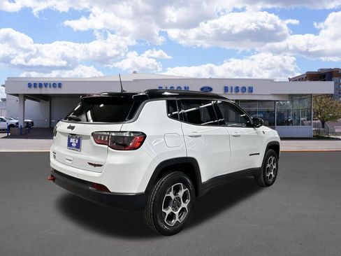 Used 2022 Jeep Compass Trailhawk w/ Trailhawk Convenience Group AWD/4WD image 3