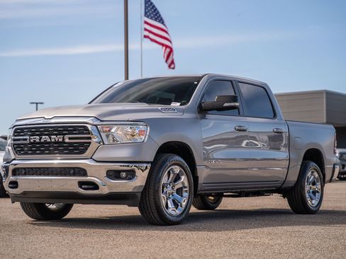 Used 2022 RAM 1500 Big Horn AWD/4WD image 3