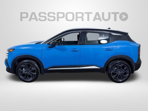 Certified 2025 Nissan Kicks SR w/ SR Premium Package AWD/4WD image 11