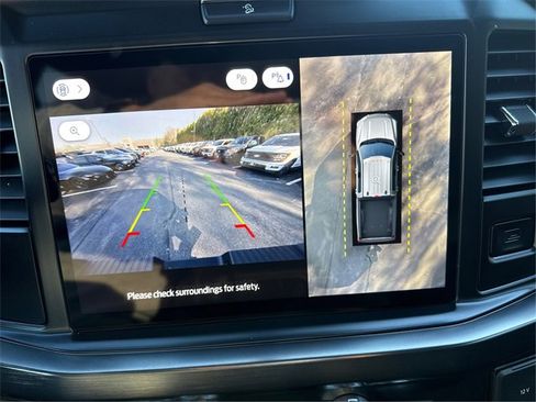 New 2026 Ford F250 Lariat w/ FX4 Off-Road Package image 23