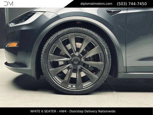 Used 2025 Tesla Model X AWD/4WD image 38