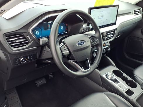 Certified 2024 Ford Escape Platinum AWD/4WD image 17