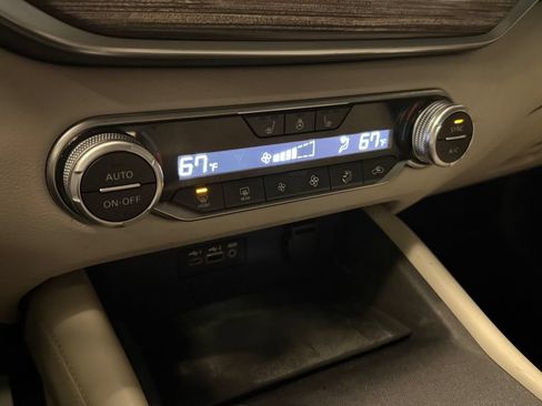 Used 2019 Nissan Altima 2.5 SL AWD/4WD image 16