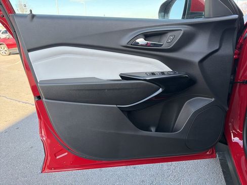 New 2026 Chevrolet Trax LT image 5