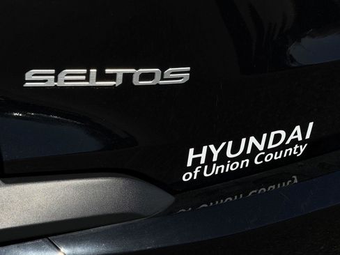 Used 2024 Kia Seltos S image 28