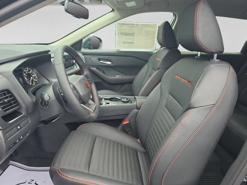 New 2026 Nissan Rogue SV AWD/4WD image 10