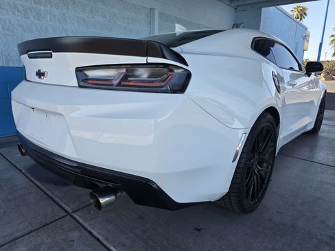 Used 2018 Chevrolet Camaro SS RWD image 3
