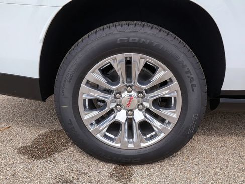 New 2026 GMC Yukon XL Denali w/ Sun & Power Step Package AWD/4WD image 39