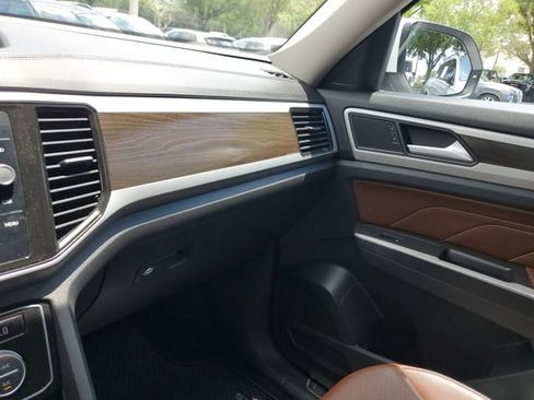 Used 2023 Volkswagen Atlas SE FWD image 25