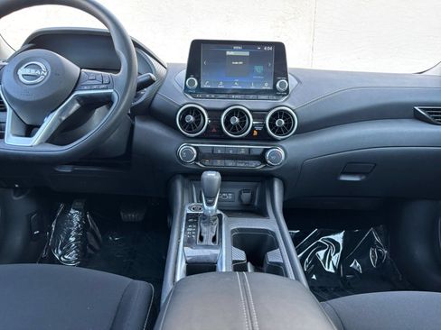 Used 2025 Nissan Sentra SV FWD image 31