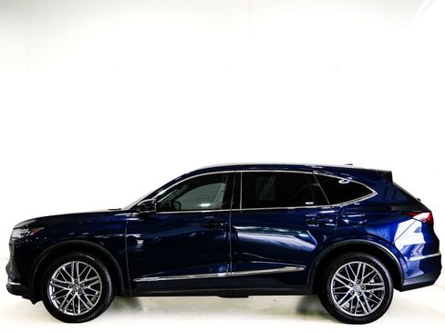Used 2024 Acura MDX SH-AWD w/ Advance Package image 6