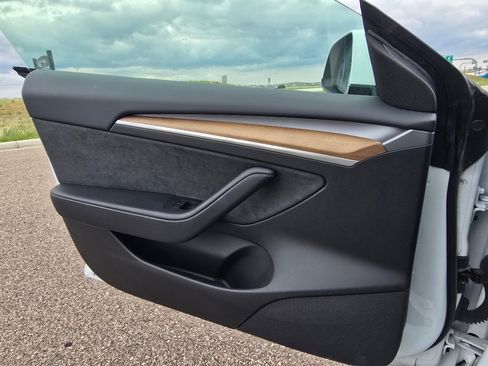 Used 2023 Tesla Model 3 Standard Range RWD image 16