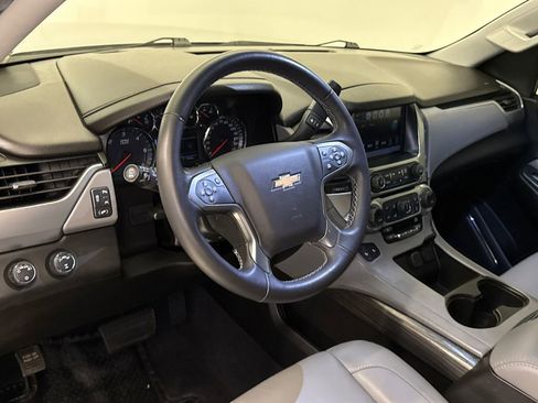 Used 2019 Chevrolet Suburban LT image 19