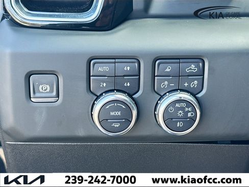 Used 2024 GMC Sierra 3500 Denali Ultimate image 34