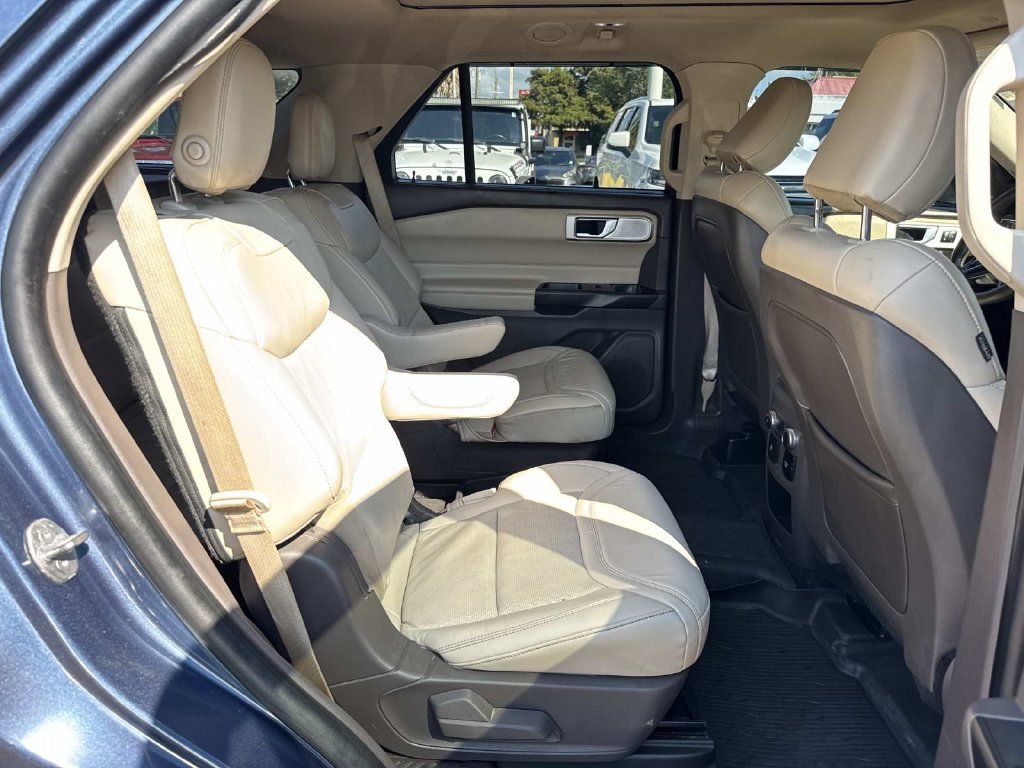 Used 2020 Ford Explorer Platinum w/ Premium Technology Package AWD/4WD image 10