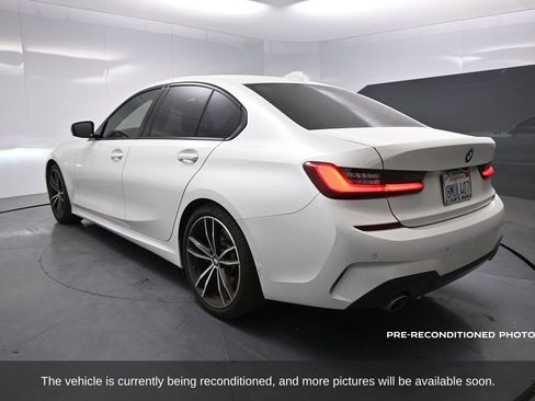 Used 2020 BMW 330i Sedan w/ M Sport Package image 5