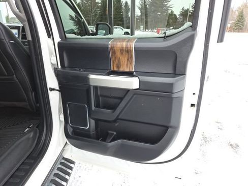 Used 2019 Ford F150 Lariat w/ Equipment Group 502A Luxury image 58