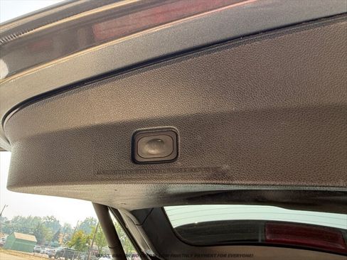 Used 2018 Ford Explorer XLT w/ Equipment Group 201A AWD/4WD image 33