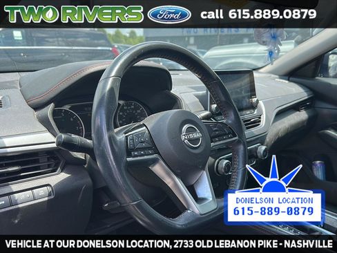 Used 2023 Nissan Altima 2.5 SR FWD image 2