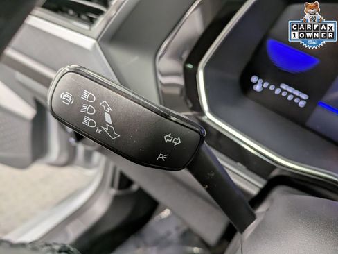 Used 2023 Volkswagen Jetta SE w/ Panoramic Sunroof Package FWD image 18