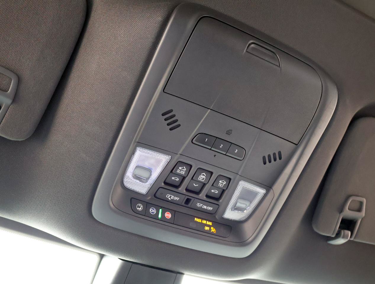 Used 2022 Buick Enclave Avenir w/ Avenir Technology Package FWD image 59