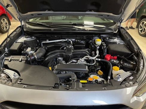 Certified 2025 Subaru Outback Limited AWD/4WD image 11