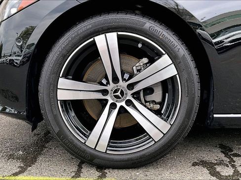 Used 2026 Mercedes-Benz C 300 4MATIC Sedan image 8