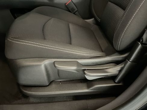 Used 2024 GMC Terrain SLE AWD/4WD image 12