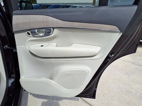 Certified 2024 Volvo XC90 B5 Plus image 14