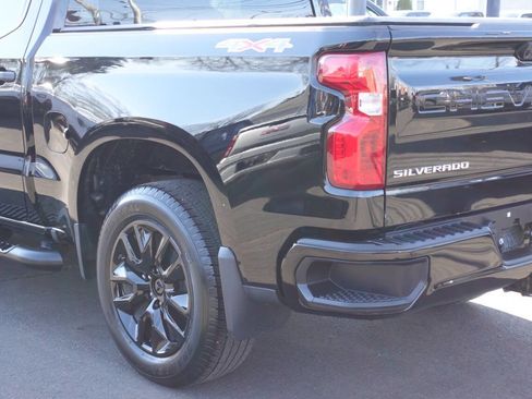 Used 2023 Chevrolet Silverado 1500 Custom image 8