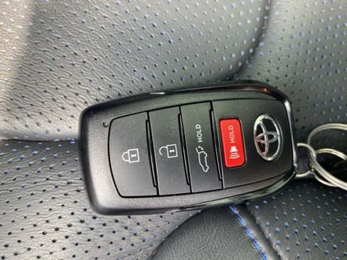 Used 2025 Toyota Sequoia Platinum w/ TRD Off-Road Package AWD/4WD image 21